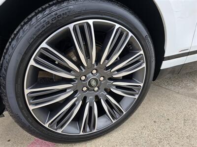 2021 Land Rover Range Rover Velar P250 R-Dynamic S   - Photo 11 - San J Uan, TX 78589