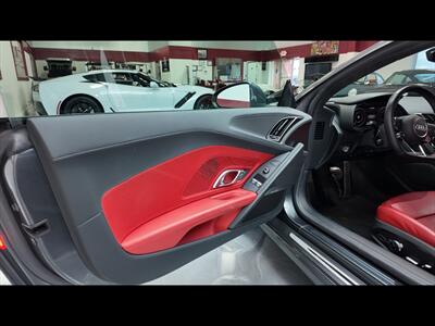 2017 Audi R8 5.2 quattro V10  Coupe - Photo 10 - San Juan, TX 78589