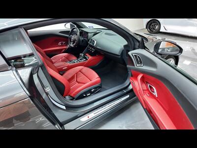 2017 Audi R8 5.2 quattro V10  Coupe - Photo 22 - San Juan, TX 78589