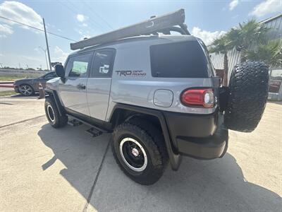 2013 Toyota FJ Cruiser   - Photo 5 - San J Uan, TX 78589