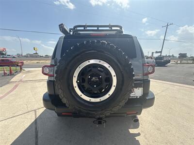 2013 Toyota FJ Cruiser   - Photo 6 - San J Uan, TX 78589