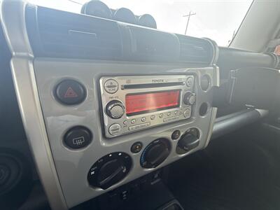 2013 Toyota FJ Cruiser   - Photo 29 - San J Uan, TX 78589