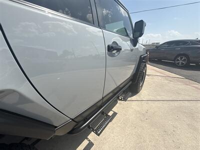 2013 Toyota FJ Cruiser   - Photo 21 - San J Uan, TX 78589