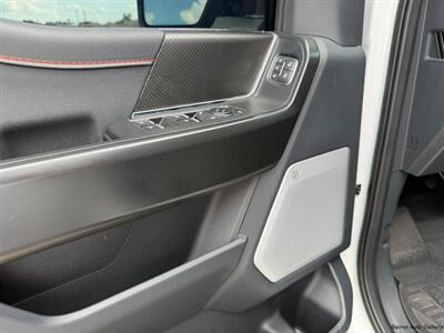 2025 Ford F-150 Raptor   - Photo 11 - San Juan, TX 78589