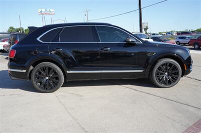 2017 Bentley Bentayga W12   - Photo 15 - San J Uan, TX 78589