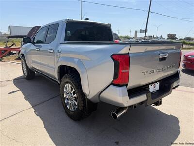 2025 Toyota Tacoma LIMITED   - Photo 4 - San Juan, TX 78589
