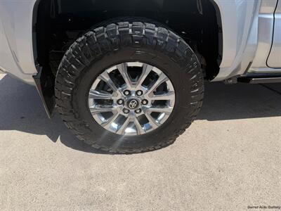 2025 Toyota Tacoma LIMITED   - Photo 12 - San Juan, TX 78589