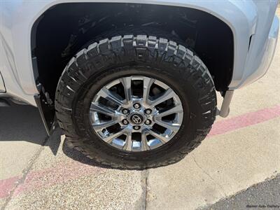 2025 Toyota Tacoma LIMITED   - Photo 13 - San Juan, TX 78589