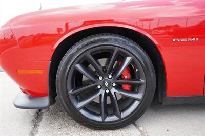 2022 Dodge Challenger R/T   - Photo 4 - San J Uan, TX 78589