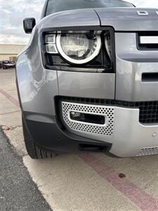 2023 Land Rover Defender 90 S   - Photo 35 - San J Uan, TX 78589