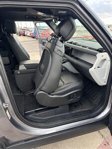 2023 Land Rover Defender 90 S   - Photo 47 - San J Uan, TX 78589