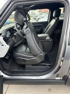 2023 Land Rover Defender 90 S   - Photo 43 - San J Uan, TX 78589