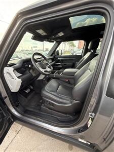 2023 Land Rover Defender 90 S   - Photo 37 - San J Uan, TX 78589