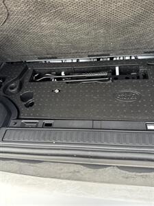 2023 Land Rover Defender 90 S   - Photo 56 - San J Uan, TX 78589