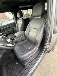 2023 Land Rover Defender 90 S   - Photo 41 - San J Uan, TX 78589