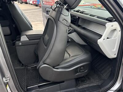 2023 Land Rover Defender 90 S   - Photo 47 - San Juan, TX 78589