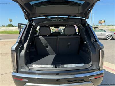 2026 Cadillac VISTIQ Luxury AWD   - Photo 8 - San Juan, TX 78589