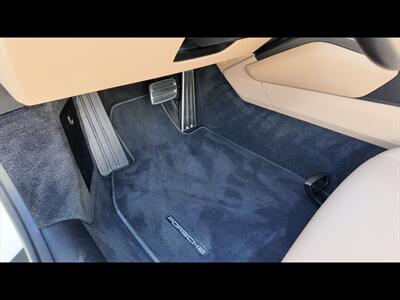 2024 Porsche 911 Carrera C2   - Photo 18 - San Juan, TX 78589