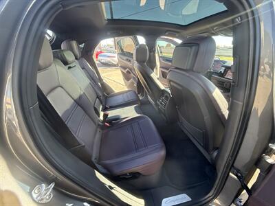 2024 Porsche Cayenne S Coupe   - Photo 19 - San J Uan, TX 78589