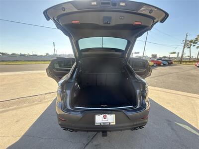 2024 Porsche Cayenne S Coupe   - Photo 17 - San J Uan, TX 78589