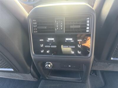 2024 Porsche Cayenne S Coupe   - Photo 32 - San J Uan, TX 78589