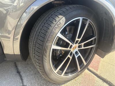 2024 Porsche Cayenne S Coupe   - Photo 26 - San J Uan, TX 78589