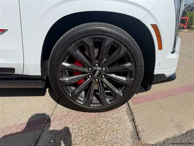 2026 Cadillac Escalade V  SUPERCHARGED - Photo 14 - San Juan, TX 78589