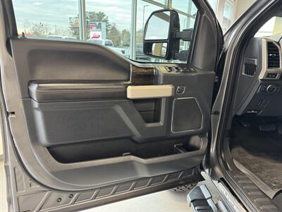 2022 Ford F-350 Super Duty Lariat   - Photo 10 - Boise, ID 83713