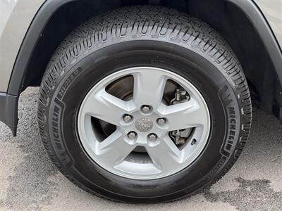 2012 Jeep Grand Cherokee Laredo   - Photo 9 - Boise, ID 83713