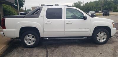 2012 Chevrolet Avalanche LT - Photo 7 - Hemlock, MI 48626