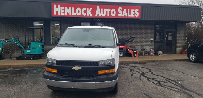 2021 Chevrolet Express 3500   - Photo 1 - Hemlock, MI 48626
