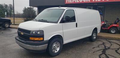 2021 Chevrolet Express 3500   - Photo 2 - Hemlock, MI 48626