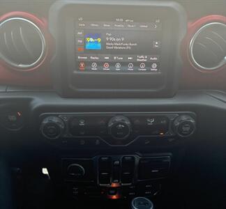 2019 Jeep Wrangler Rubicon   - Photo 17 - Hemlock, MI 48626