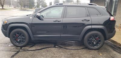 2020 Jeep Cherokee Trailhawk   - Photo 3 - Hemlock, MI 48626