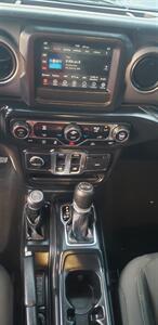 2022 Jeep Wrangler Sport S   - Photo 12 - Hemlock, MI 48626