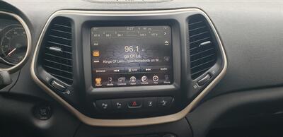 2014 Jeep Cherokee Limited - Photo 12 - Hemlock, MI 48626