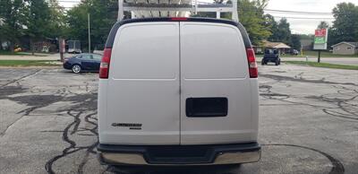 2015 Chevrolet Express 2500   - Photo 5 - Hemlock, MI 48626