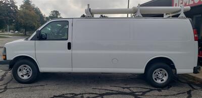2015 Chevrolet Express 2500   - Photo 3 - Hemlock, MI 48626