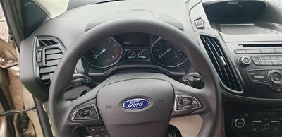 2017 Ford Escape SE   - Photo 11 - Hemlock, MI 48626