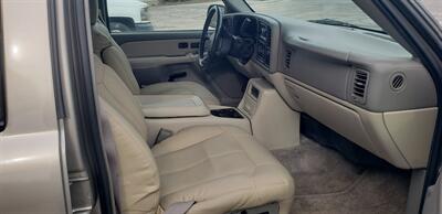 2001 Chevrolet Tahoe LT   - Photo 15 - Hemlock, MI 48626