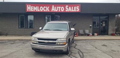 2001 Chevrolet Tahoe LT   - Photo 1 - Hemlock, MI 48626