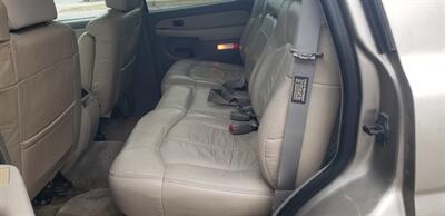 2001 Chevrolet Tahoe LT   - Photo 13 - Hemlock, MI 48626