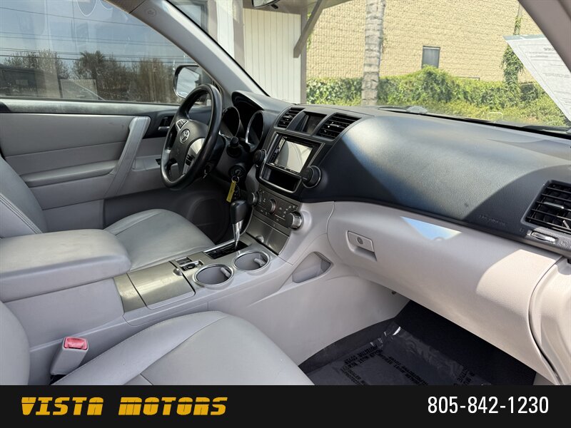 2013 Toyota Highlander - Photo 13 - Simi Valley, CA 93063