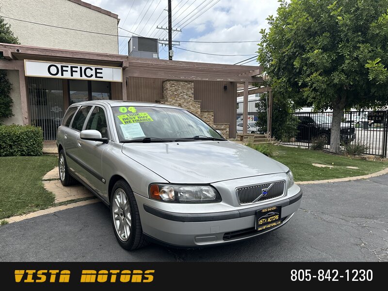 2004 Volvo V70 2.5T - Photo 1 - Chatsworth, CA 91311
