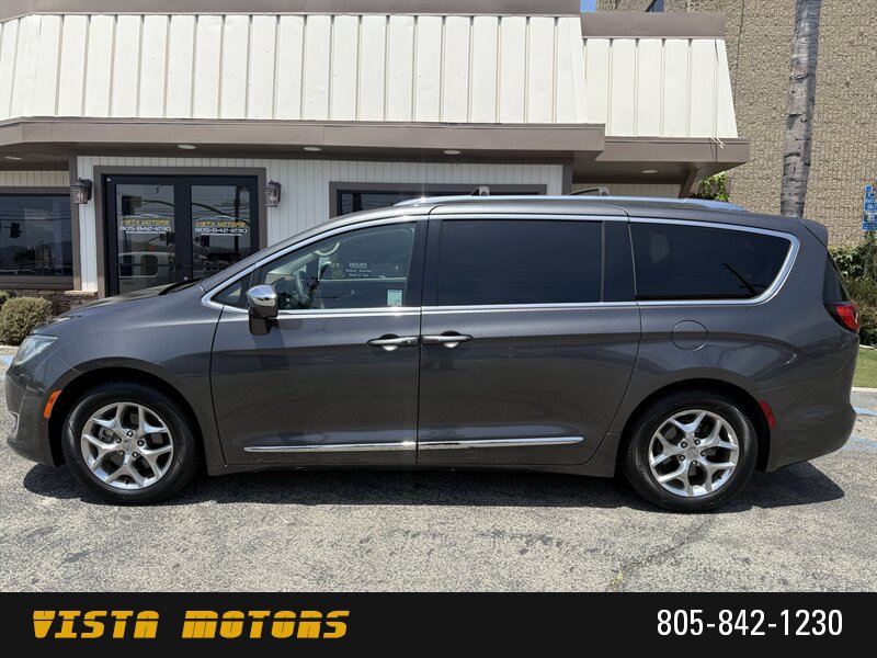 2017 Chrysler Pacifica Limited - Photo 9 - Simi Valley, CA 93063