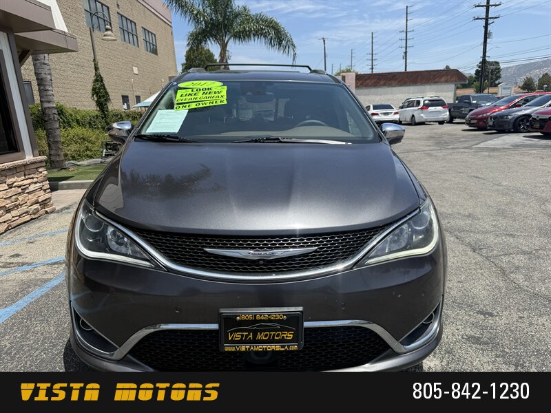 2017 Chrysler Pacifica Limited - Photo 4 - Simi Valley, CA 93063