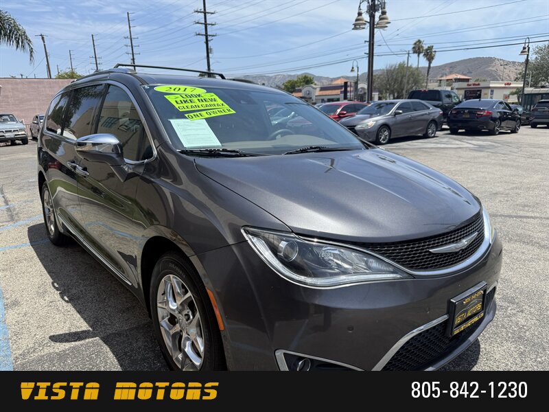 2017 Chrysler Pacifica Limited - Photo 5 - Simi Valley, CA 93063
