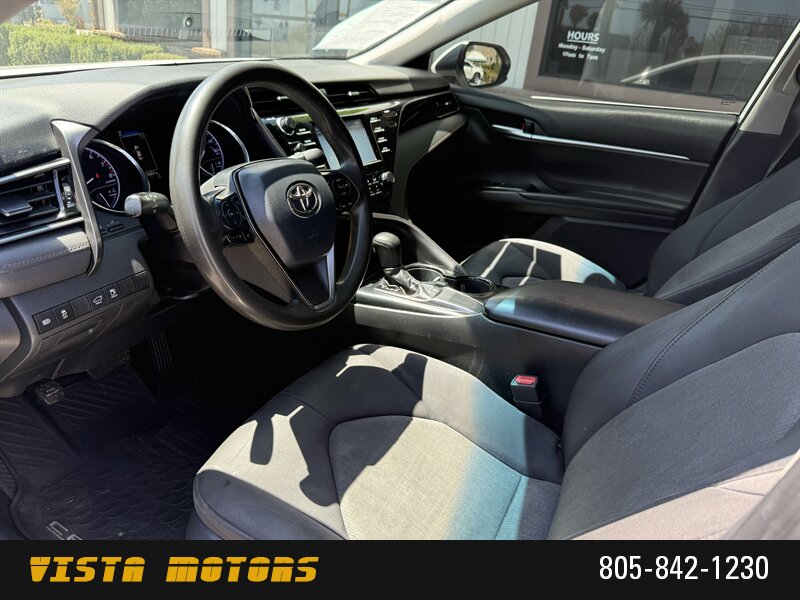 2019 Toyota Camry LE - Photo 14