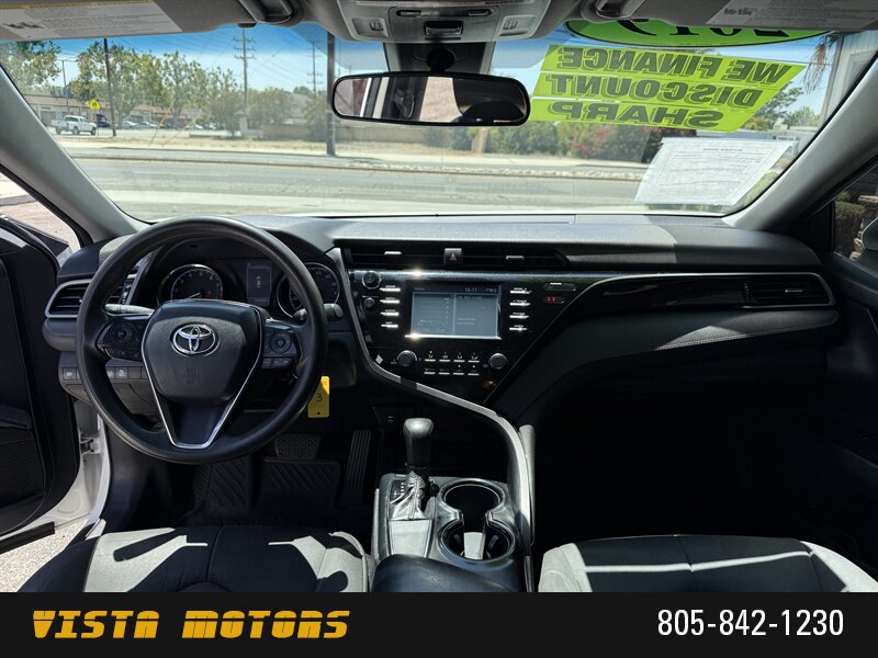 2019 Toyota Camry LE - Photo 12
