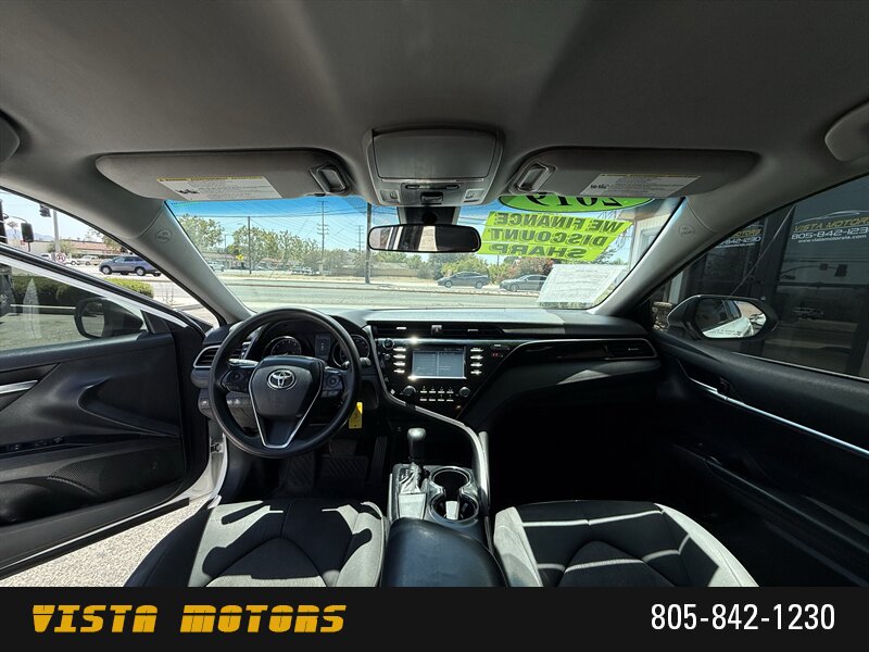 2019 Toyota Camry LE - Photo 11